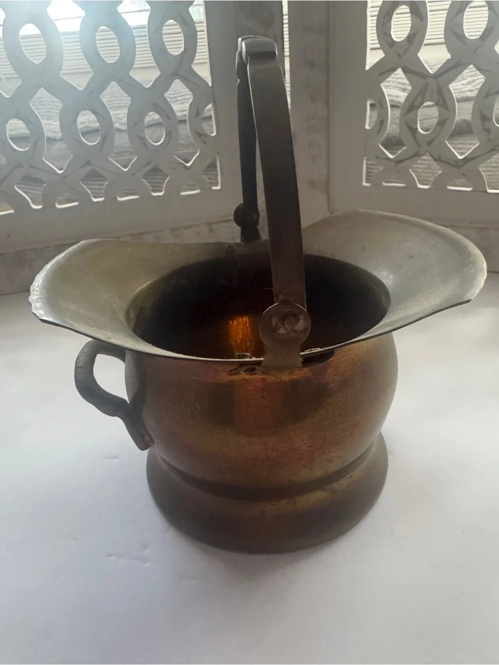 Vintage Solid Brass Coal Scuttle Basket Bucket Swing Handle 7” Fireplace Decor